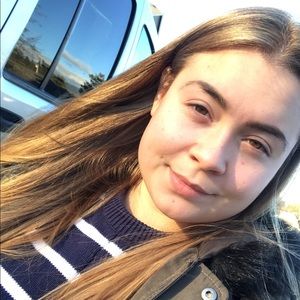 Meet your Posher, Bettina